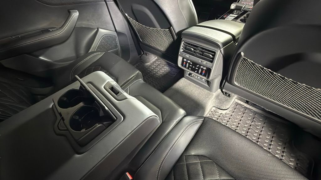 Used 2025 Audi SQ8 Premium Plus w/ 23" Wheel Package image 30