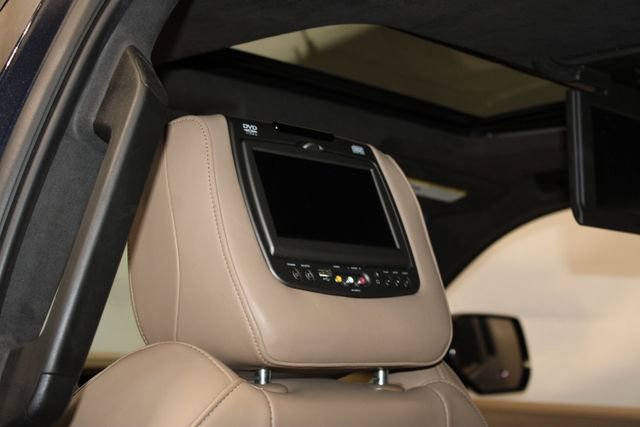 Used 2019 Cadillac Escalade Platinum AWD/4WD image 13