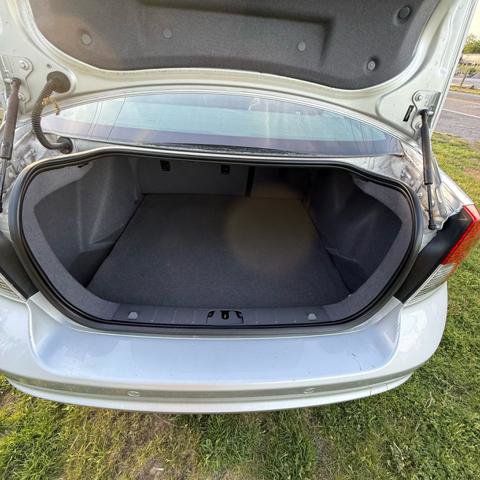 Used 2010 Volvo S40 2.4i FWD image 19