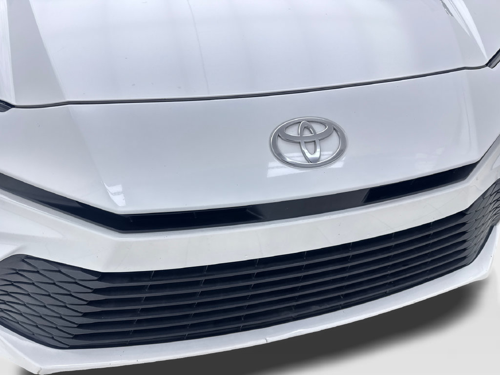 Used 2025 Toyota Camry LE FWD image 28