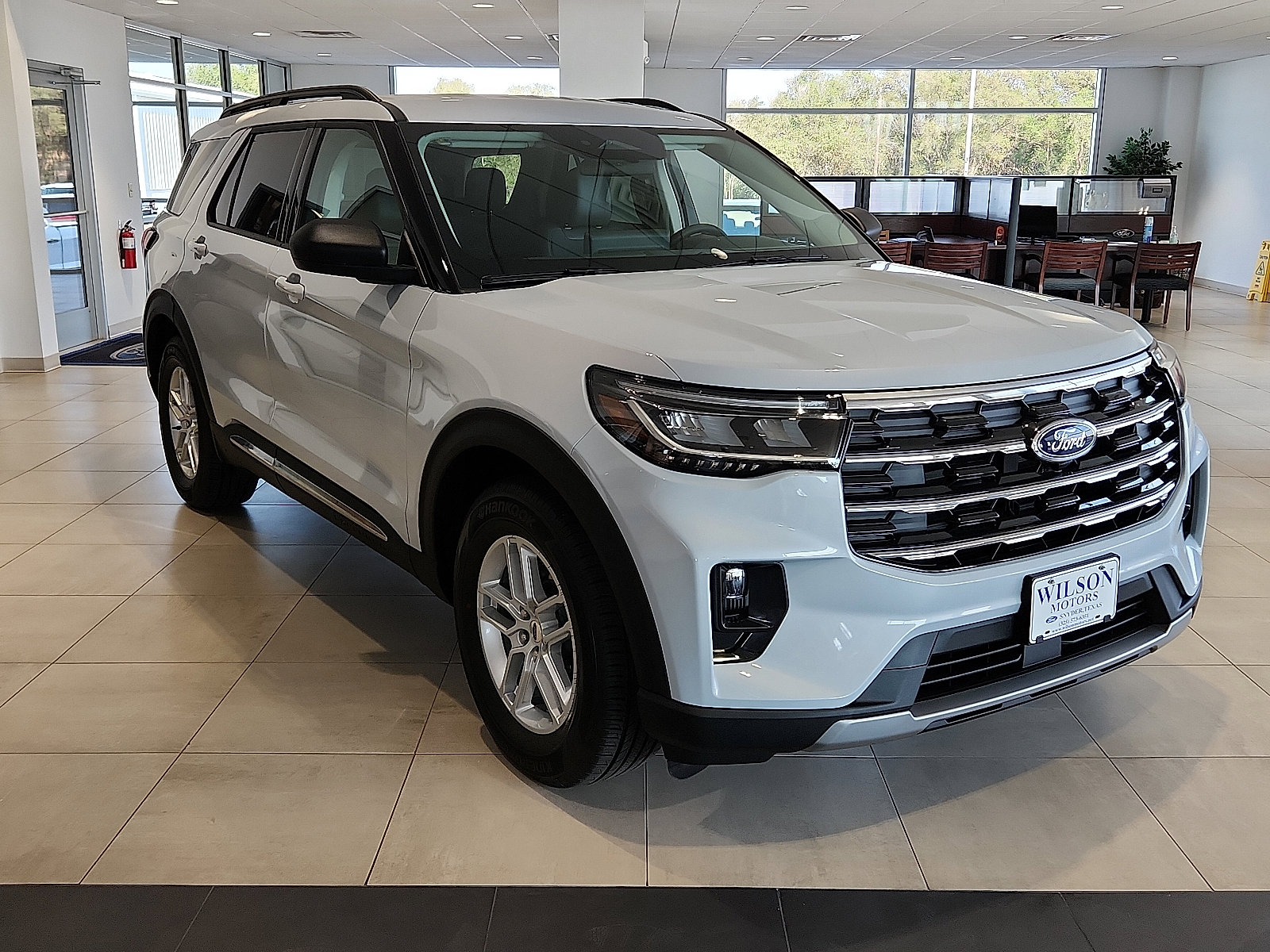 New 2025 Ford Explorer Active w/ Active Comfort Package image 6