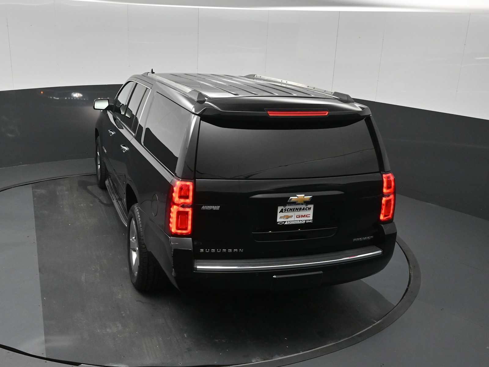 Used 2019 Chevrolet Suburban Premier AWD/4WD image 15