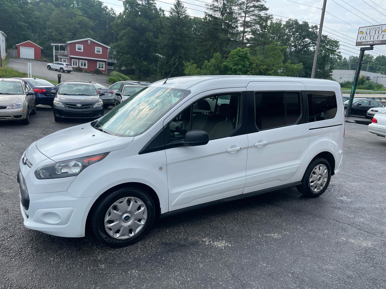 Used 2015 Ford Transit Connect XLT FWD image 10