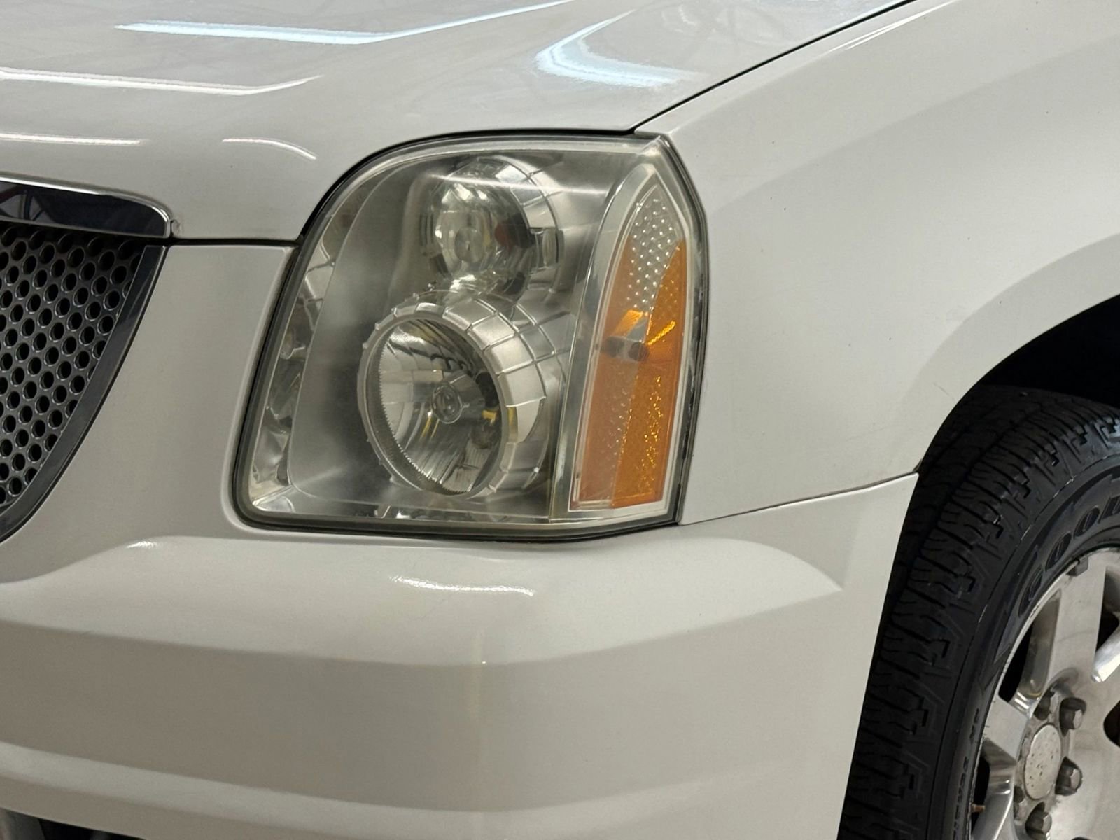 Used 2007 GMC Yukon XL Denali image 4