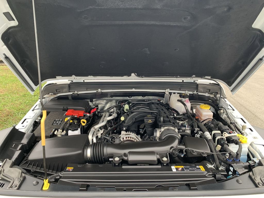 Used 2025 Jeep Wrangler Sport image 17