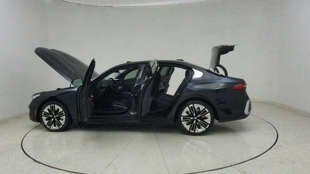 Used 2026 BMW 530i image 76