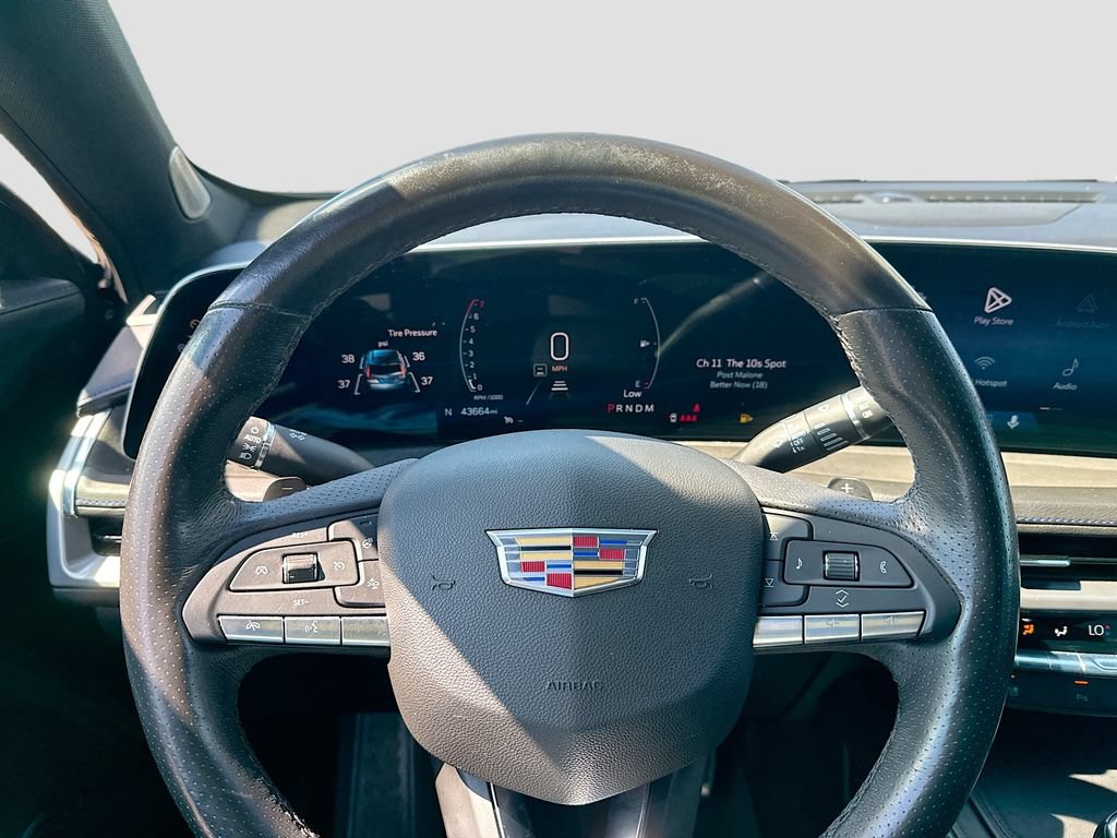 Used 2024 Cadillac XT4 Sport FWD image 13