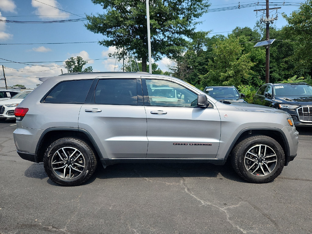 Used 2021 Jeep Grand Cherokee Trailhawk w/ Trailhawk Luxury Group AWD/4WD image 13