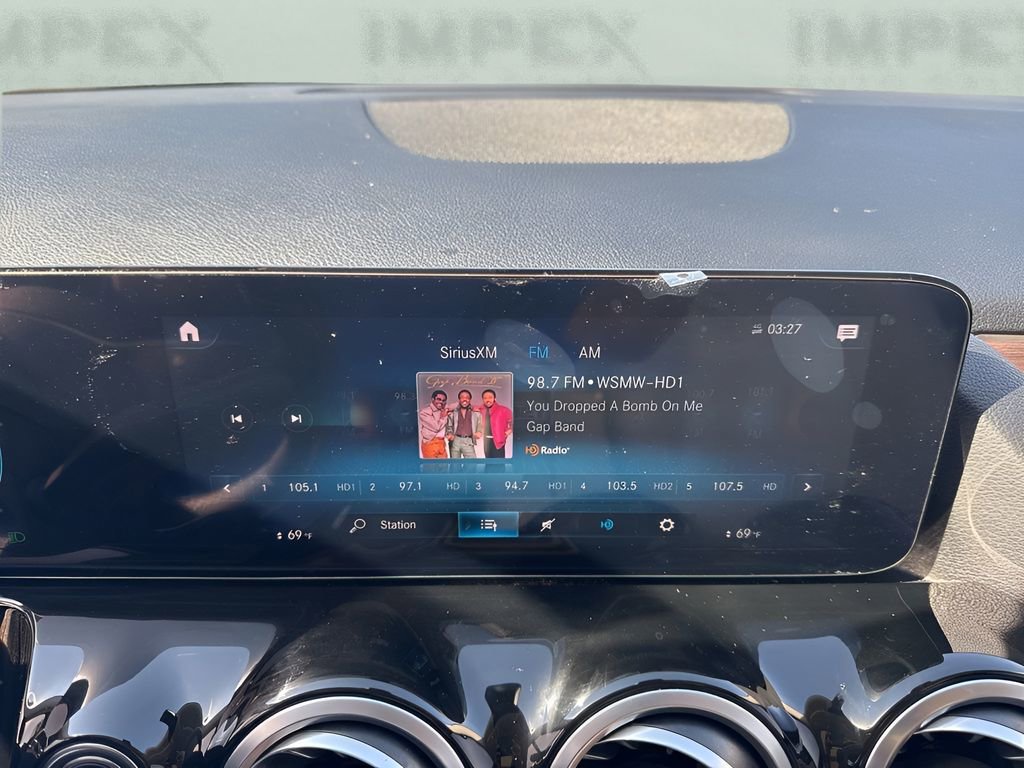 Used 2022 Mercedes-Benz GLA 250 4MATIC image 18