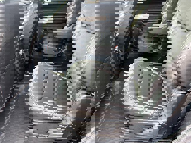 Certified 2022 Ford Explorer XLT w/ Equipment Group 202A image 23