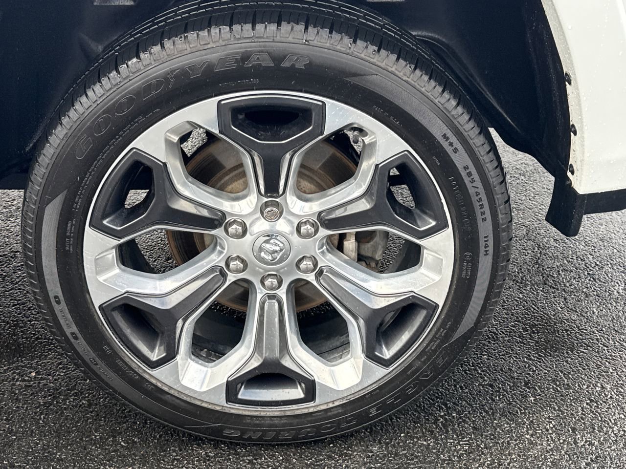 Used 2020 RAM 1500 Longhorn image 11