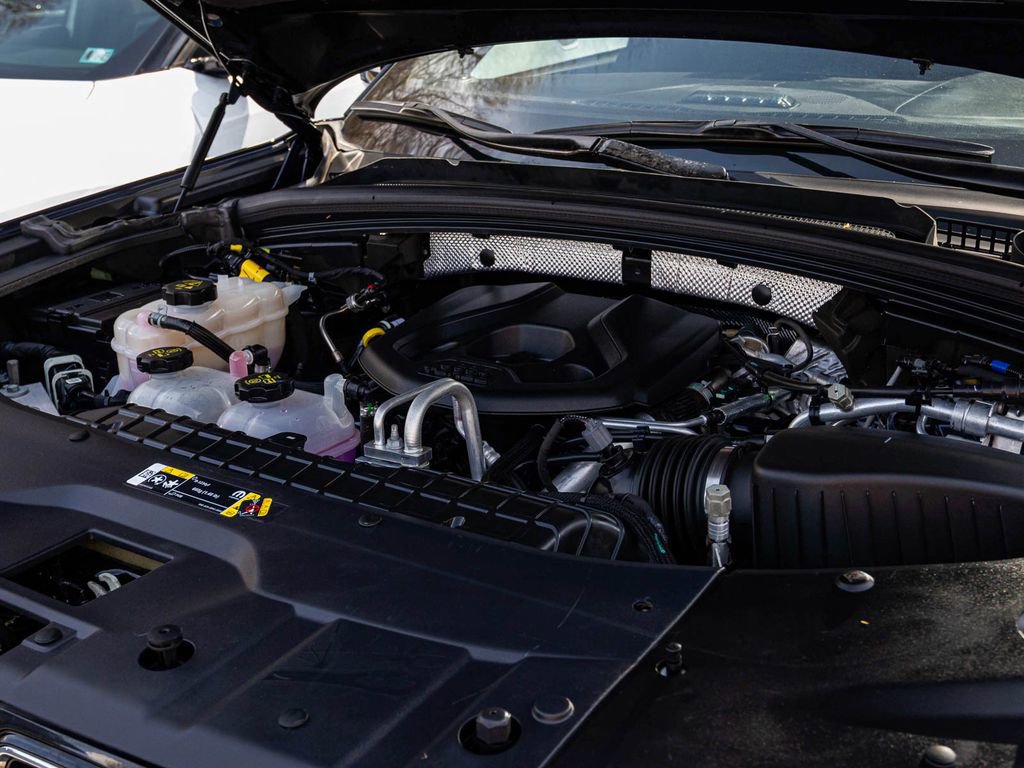 Used 2022 Jeep Grand Cherokee Overland AWD/4WD image 24