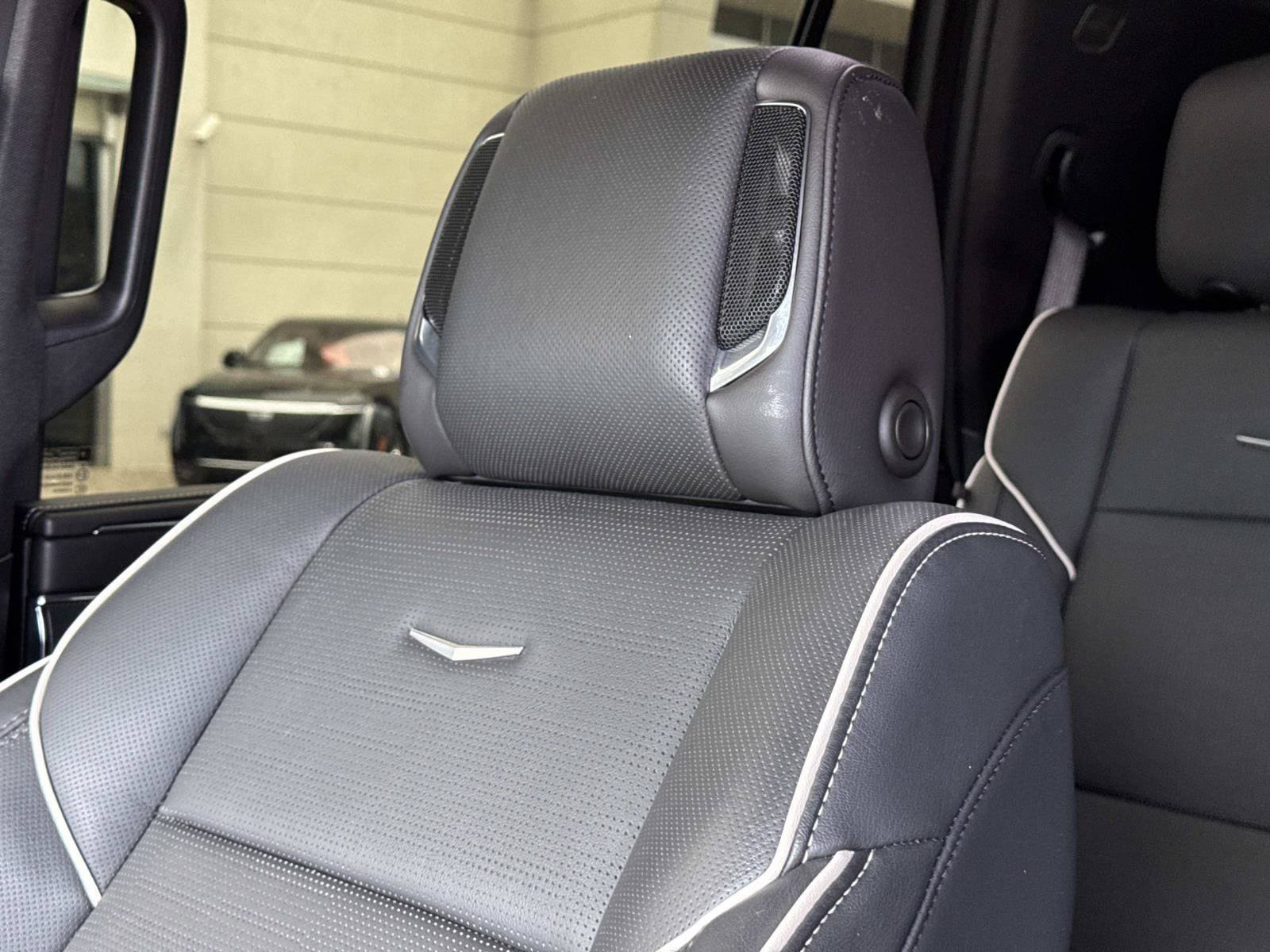 Used 2023 Cadillac Escalade Premium Luxury w/ LPO, Floor Liner Package AWD/4WD image 25