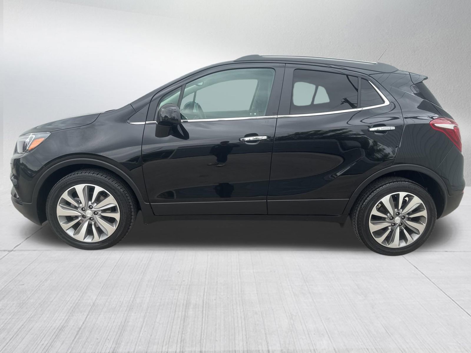 Used 2020 Buick Encore Preferred FWD image 4