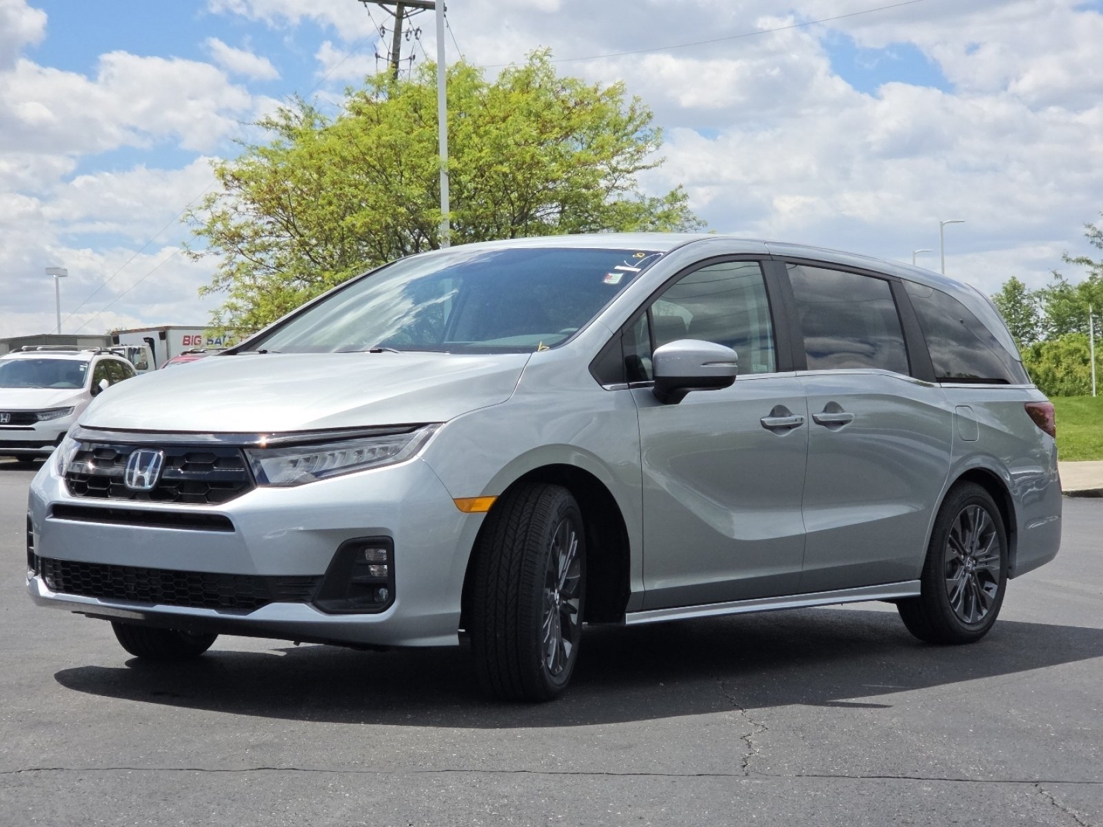 New 2026 Honda Odyssey Touring image 14