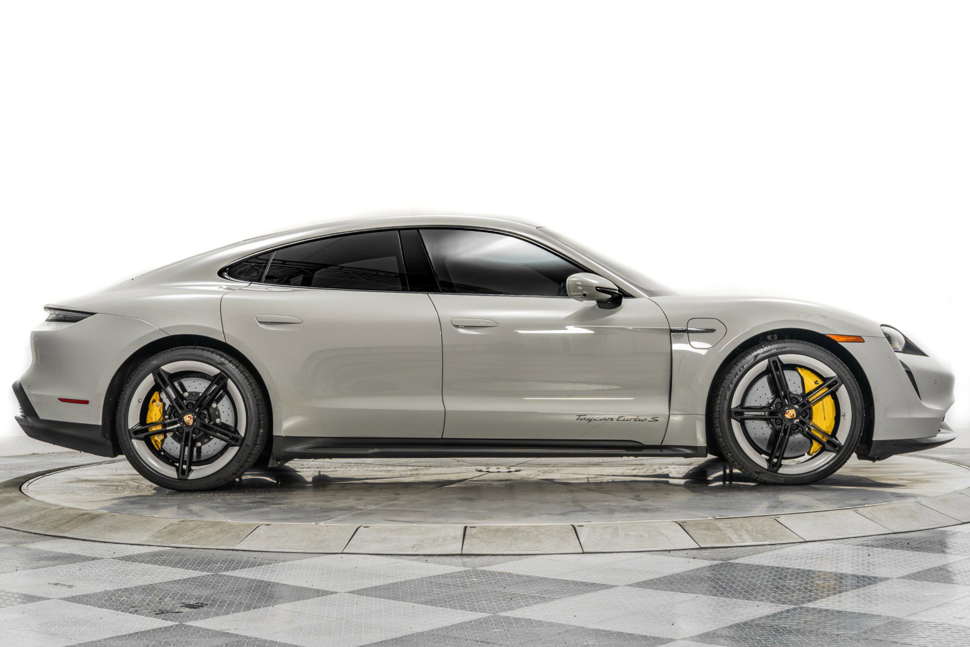 Used 2021 Porsche Taycan Turbo S image 46