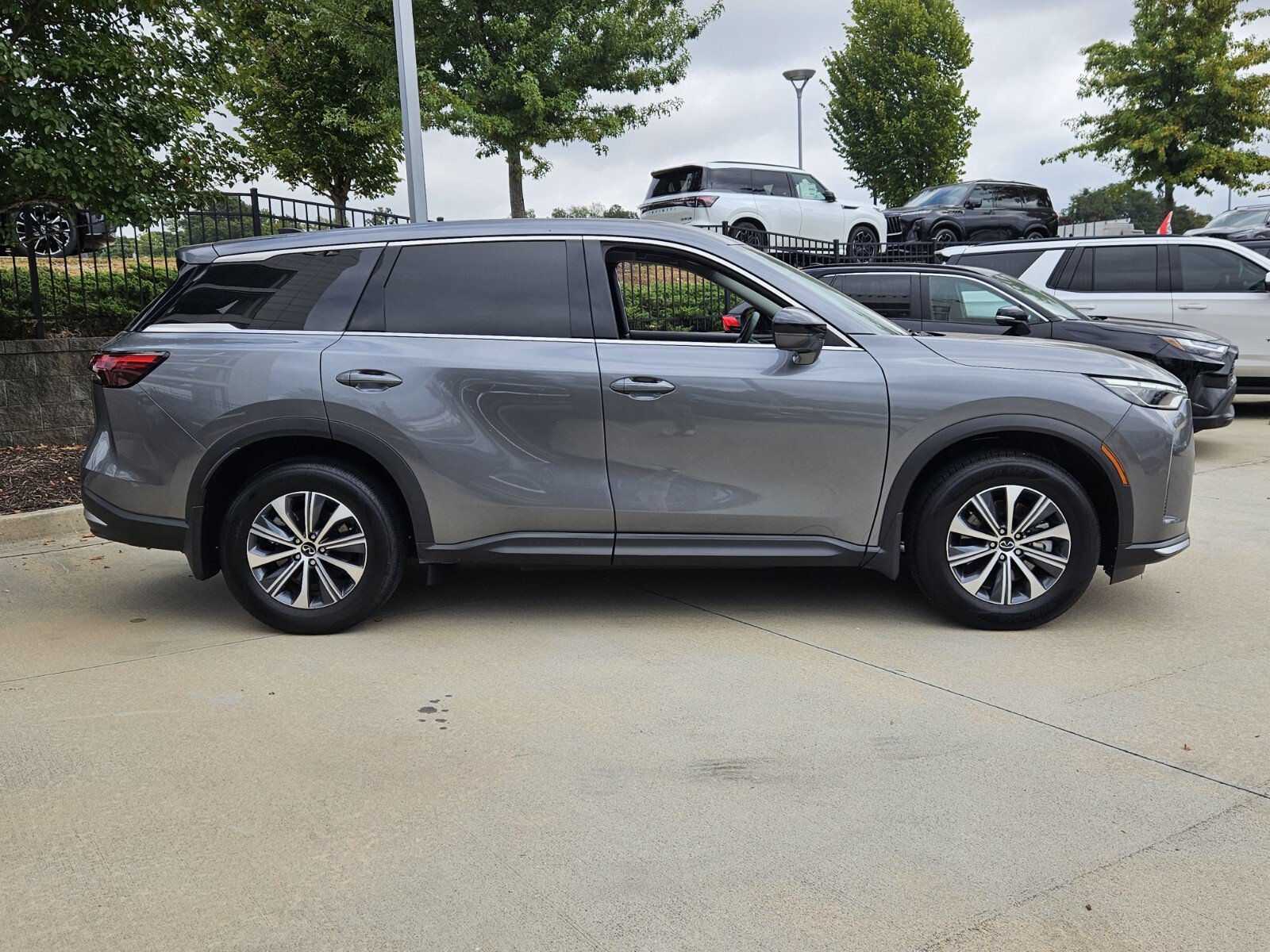 Certified 2026 INFINITI QX60 Pure w/ Cargo Package FWD image 5