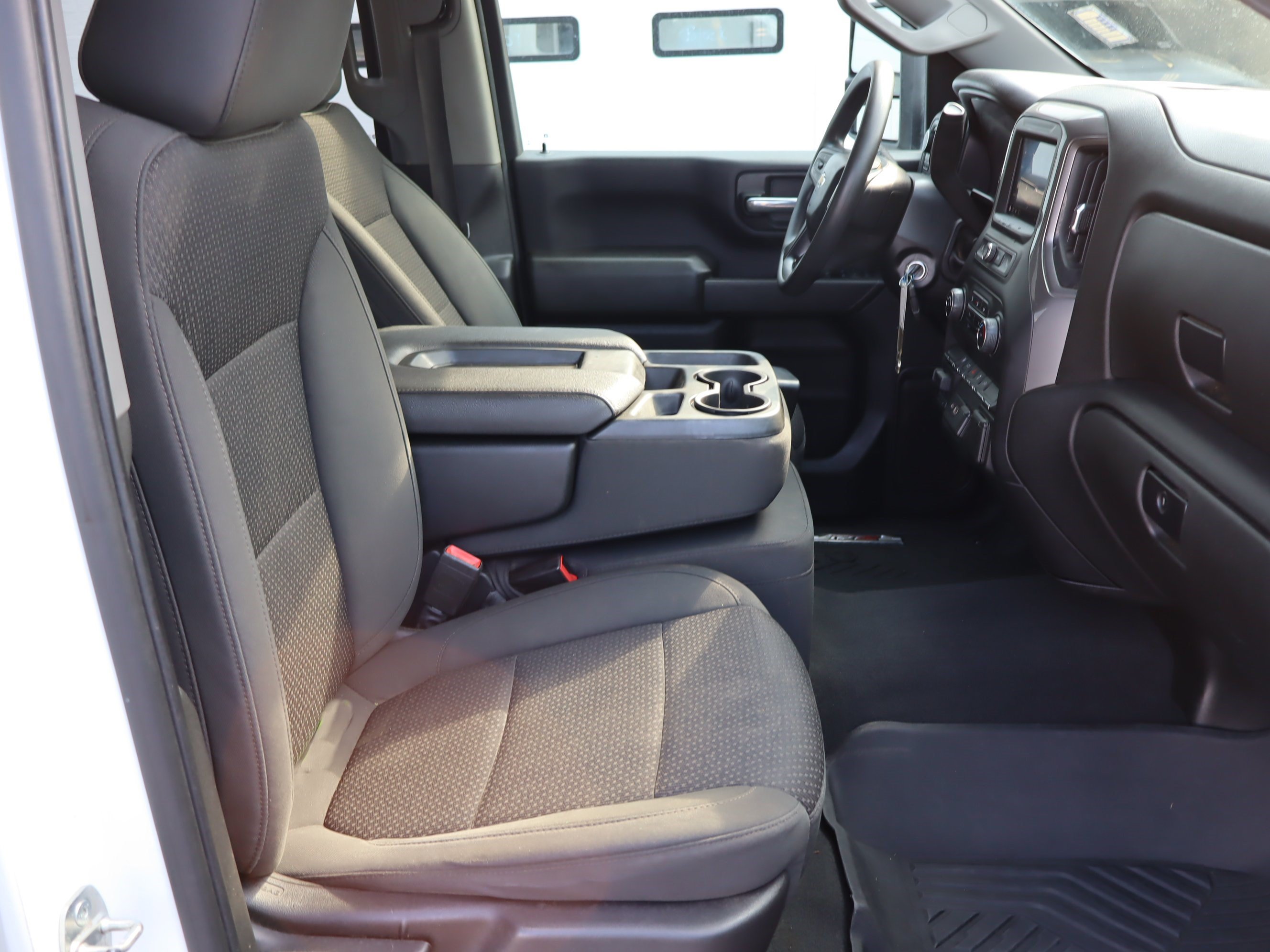 Used 2022 Chevrolet Silverado 2500 Custom w/ Custom Value Package AWD/4WD image 34