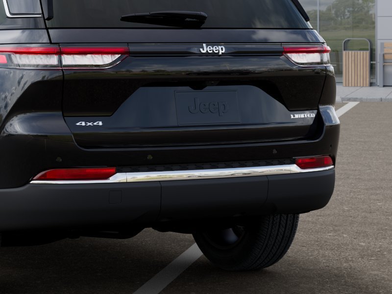 New 2026 Jeep Grand Cherokee Limited w/ Luxury Tech Group II AWD/4WD image 13