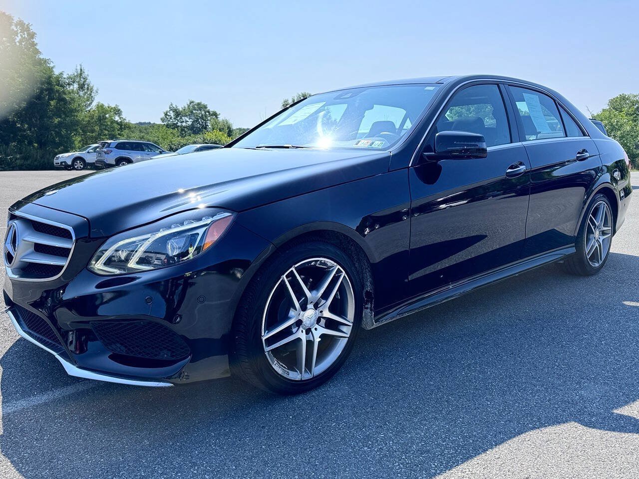 Used 2016 Mercedes-Benz E 400 4MATIC Sedan image 3
