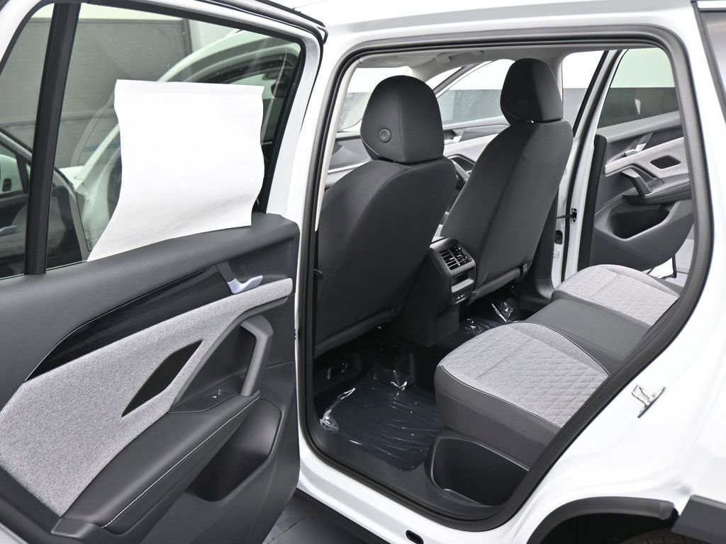 New 2026 Volkswagen Tiguan S image 37