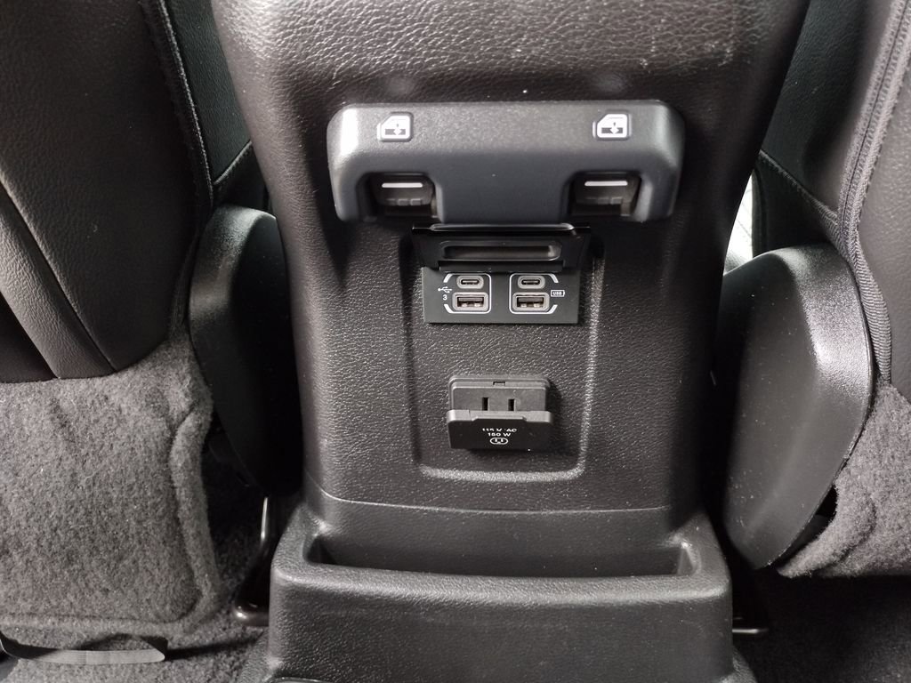 Used 2018 Jeep Wrangler Unlimited Sahara image 26