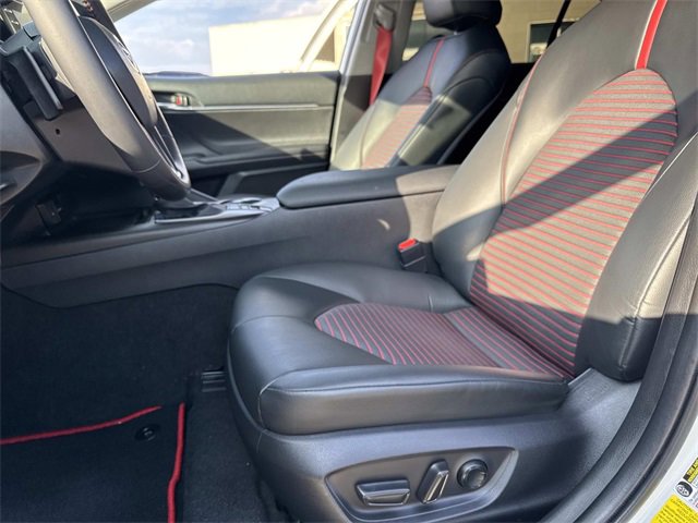 Used 2021 Toyota Camry XSE image 16