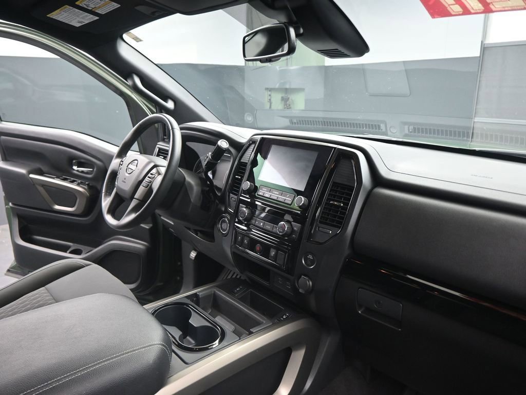 Used 2024 Nissan Titan SV w/ SV Bronze Edition Package image 23