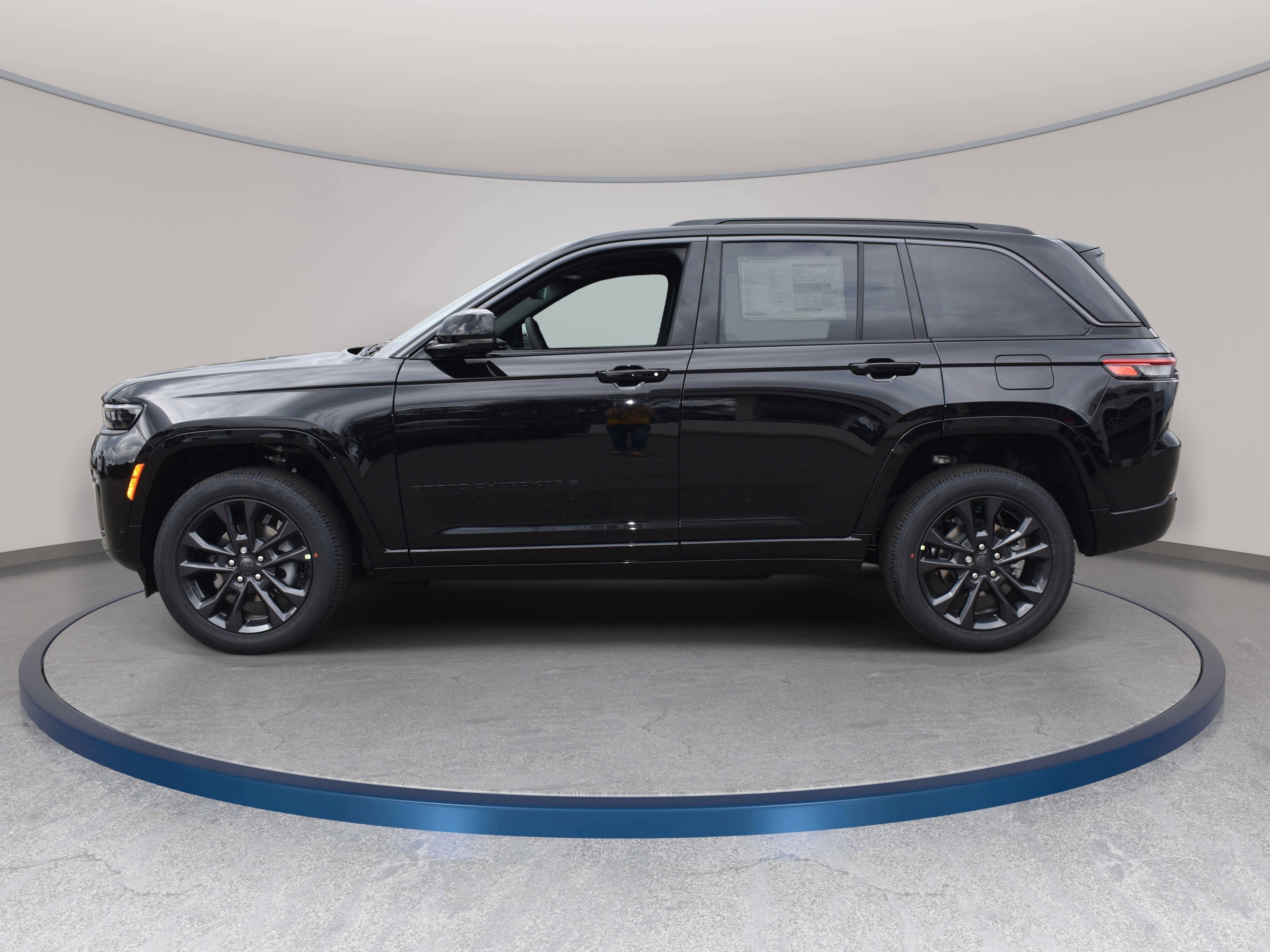 New 2026 Jeep Grand Cherokee Limited Reserve AWD/4WD image 9