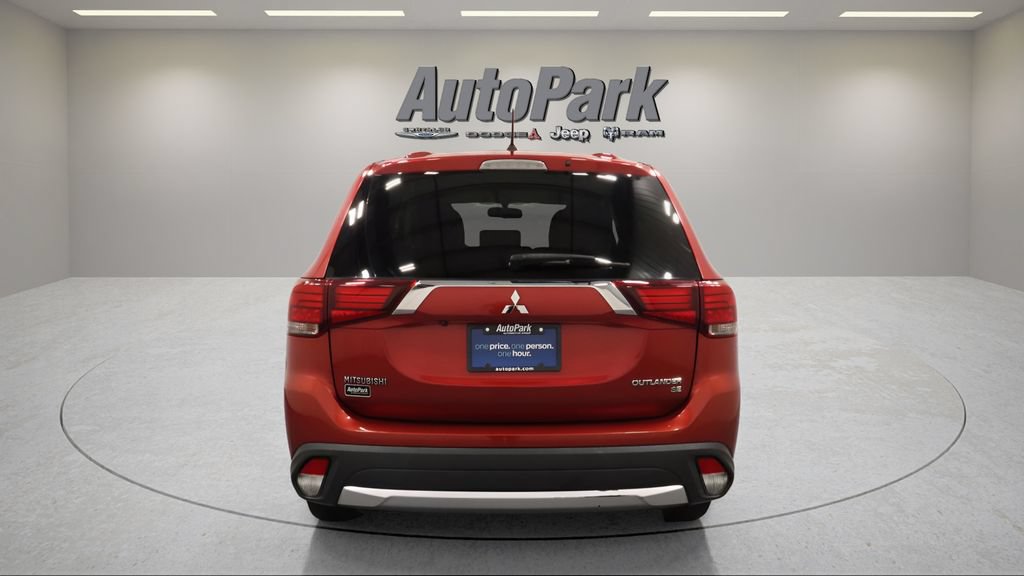 Used 2016 Mitsubishi Outlander SE AWD/4WD image 7