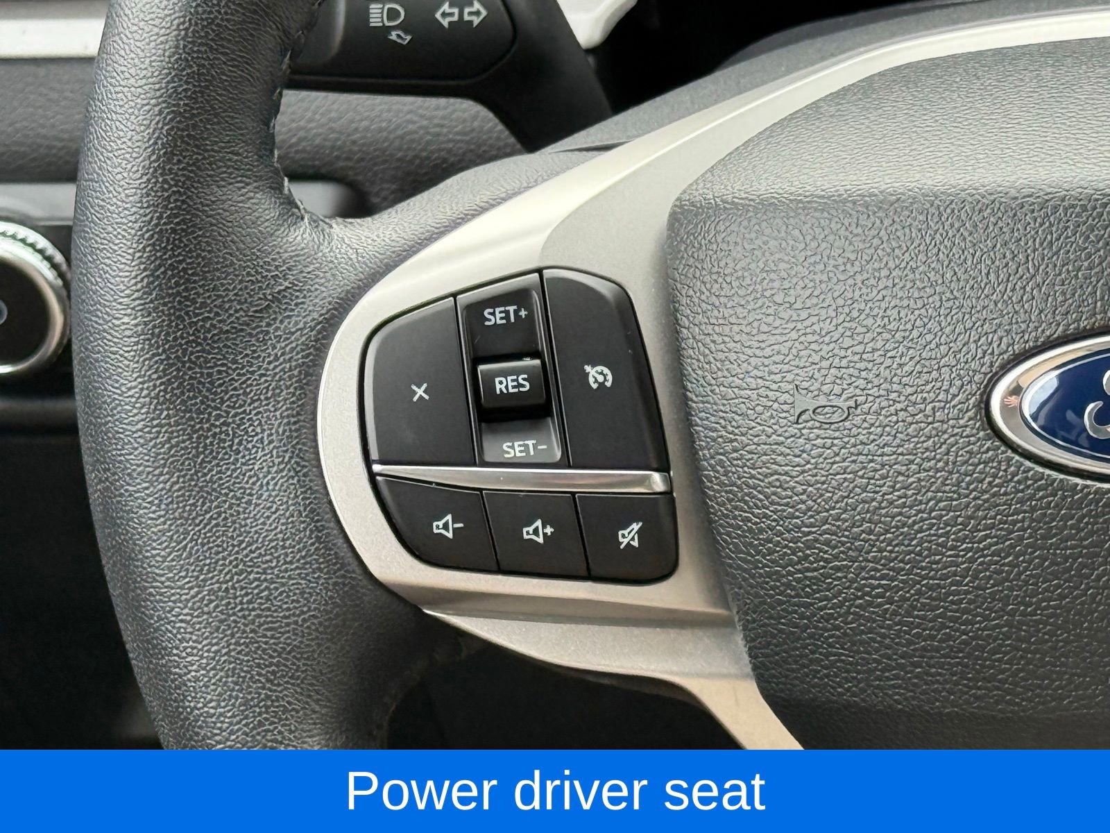 Used 2023 Ford Explorer XLT w/ Equipment Group 202A image 27