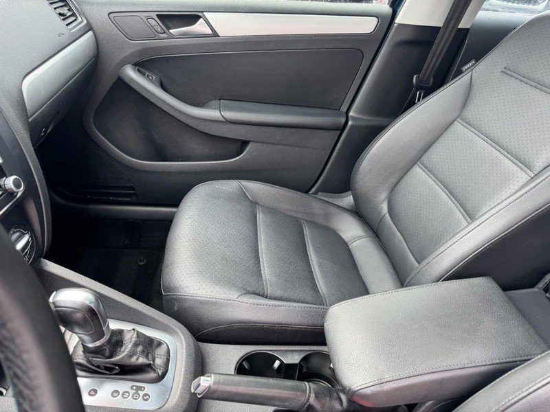 Used 2013 Volkswagen Jetta SE image 14
