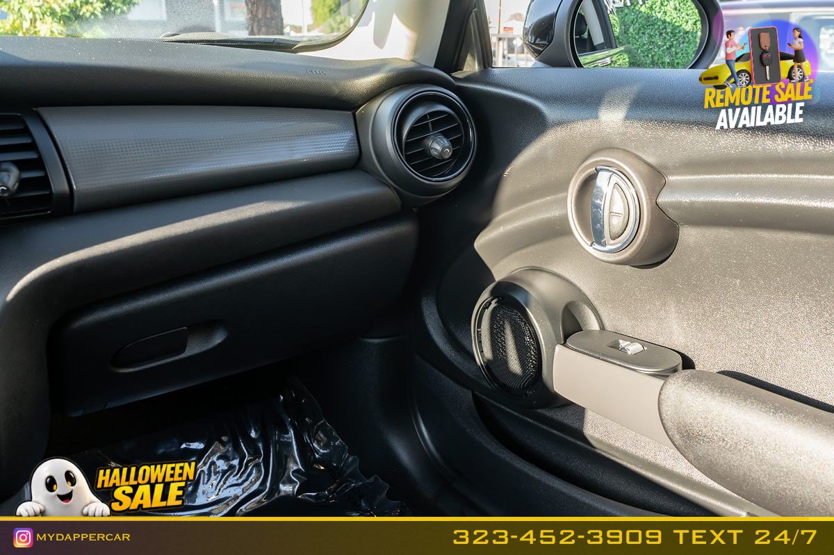 Used 2020 MINI Cooper 2-Door Hardtop FWD image 19