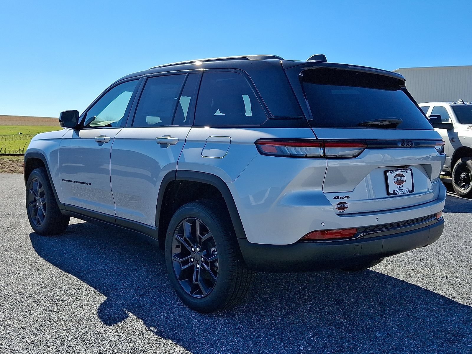 New 2025 Jeep Grand Cherokee Limited AWD/4WD image 3