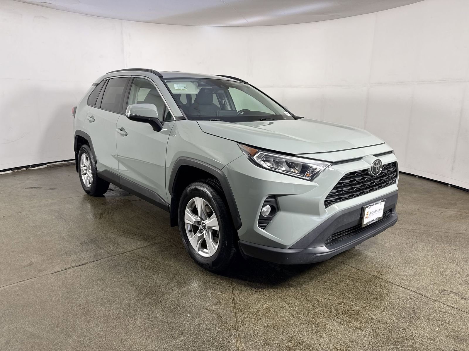 Used 2021 Toyota RAV4 XLE AWD/4WD image 3