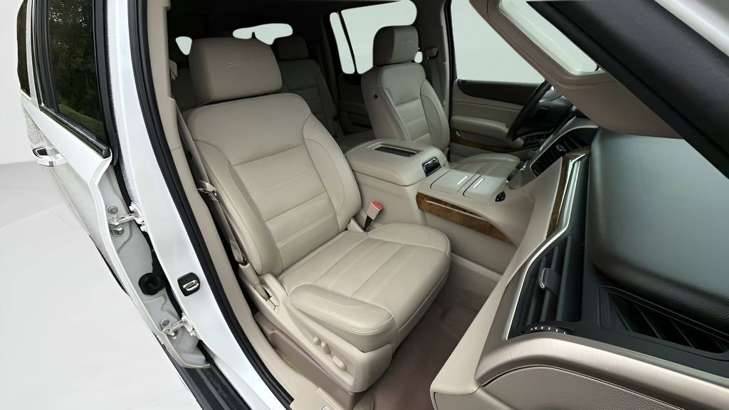 Used 2017 GMC Yukon XL Denali w/ Open Road Package image 26