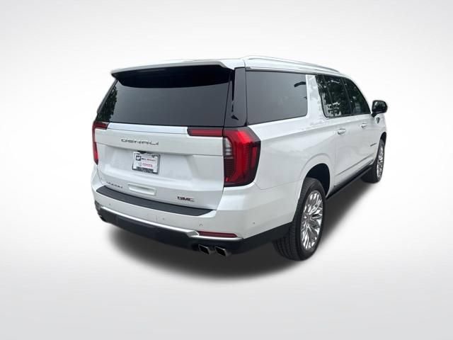 Used 2025 GMC Yukon XL Denali w/ Sun & Power Step Package AWD/4WD image 5