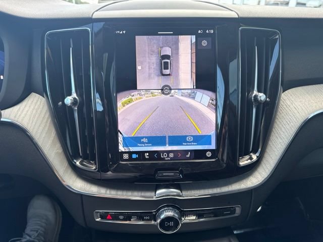 Certified 2025 Volvo XC60 B5 Plus AWD/4WD image 26