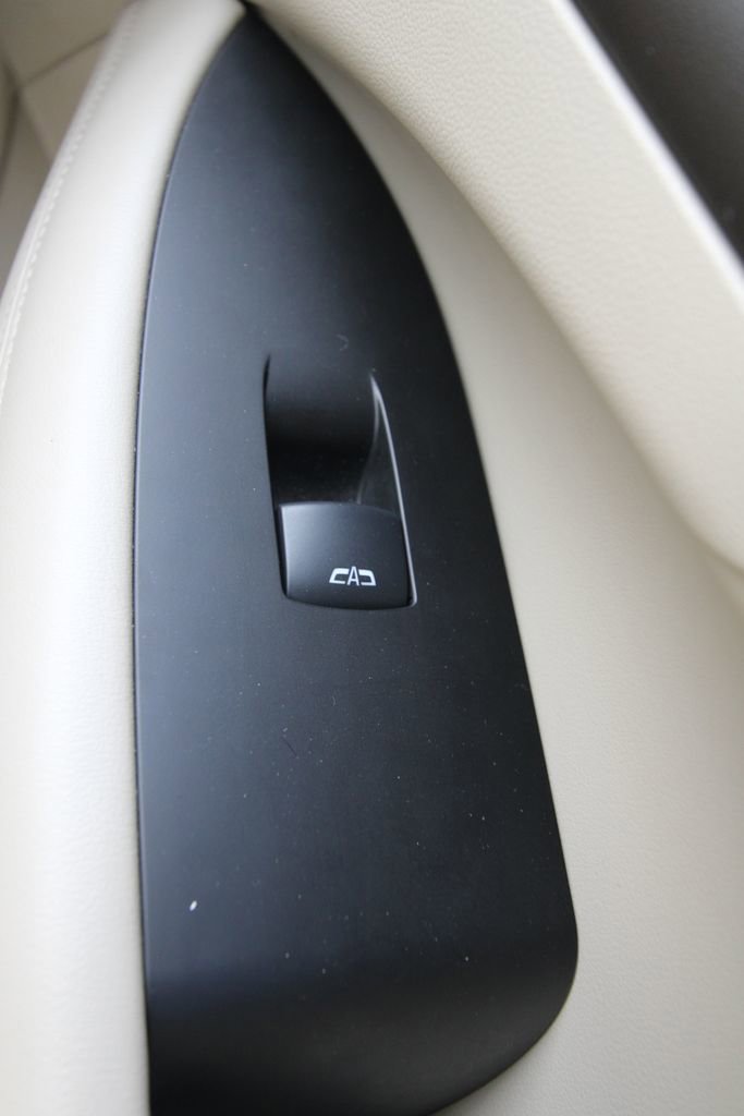 Used 2017 Buick LaCrosse Essence w/ Sights and Sounds Package image 27