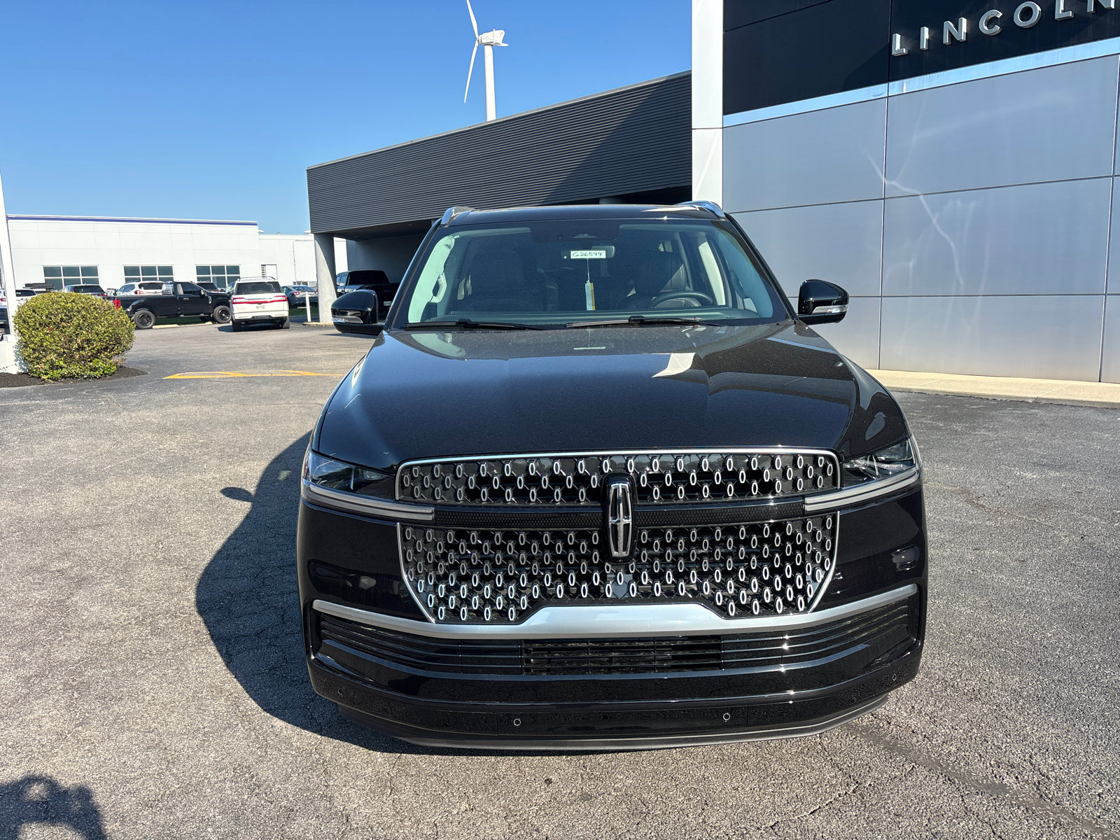 New 2026 Lincoln Navigator L Reserve AWD/4WD image 2