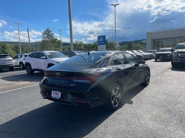 Used 2023 Hyundai Elantra Limited FWD image 4