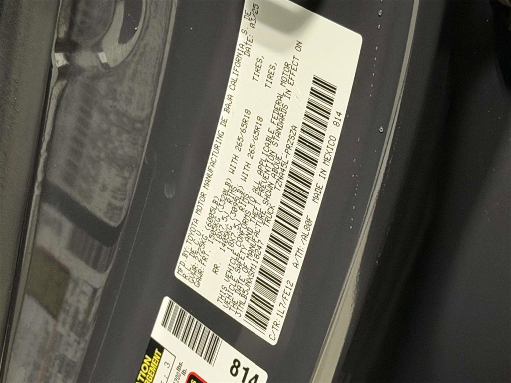 Used 2025 Toyota Tacoma TRD Sport image 28