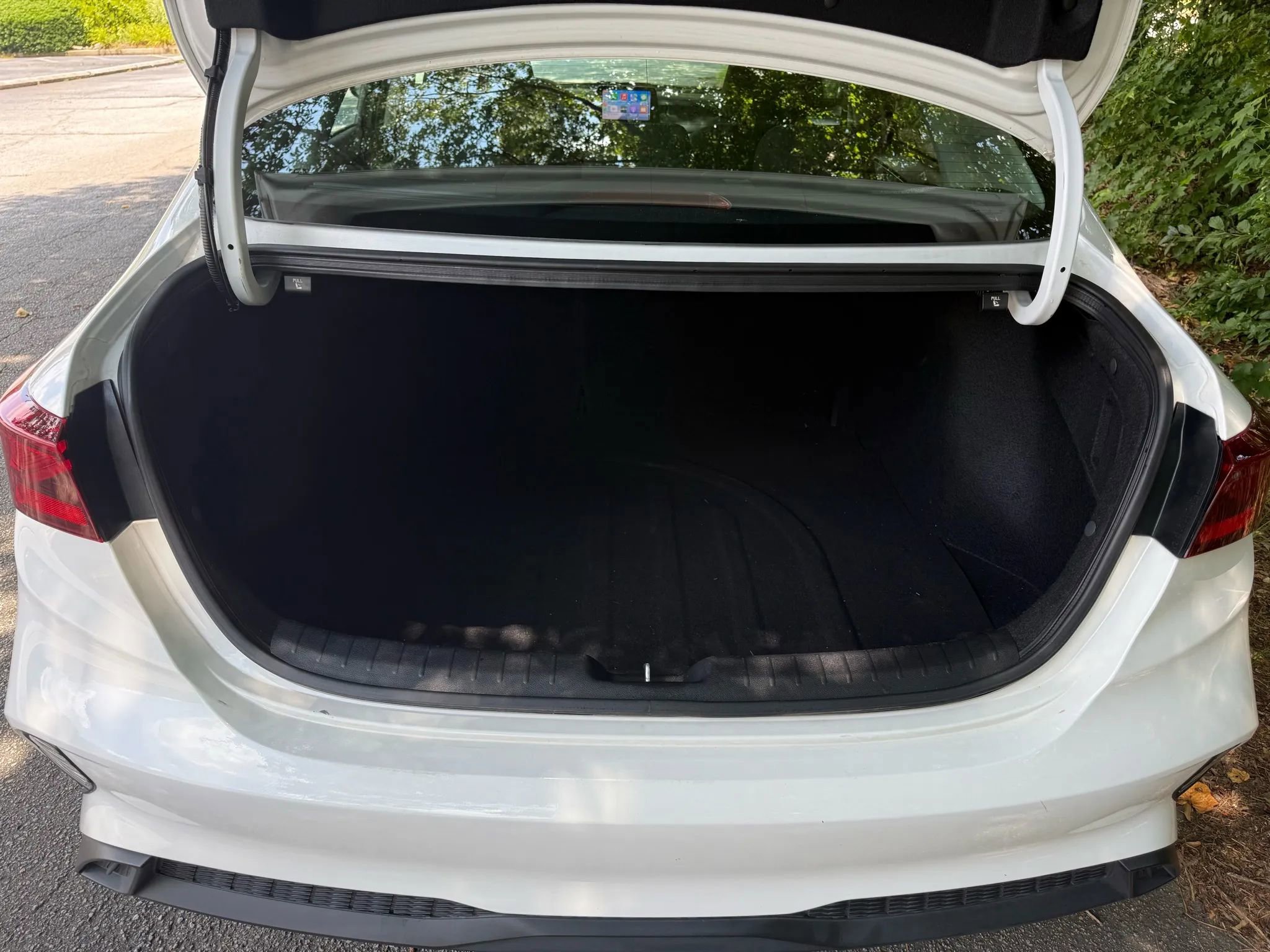 Used 2023 Kia Forte LXS image 8