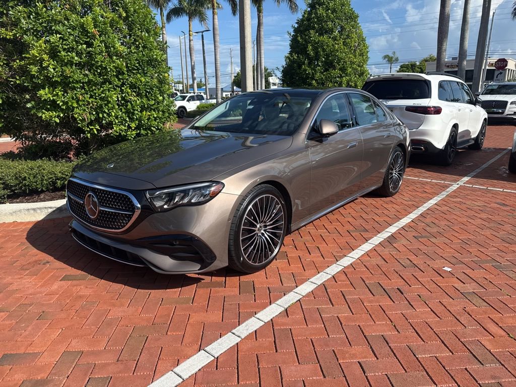 Used 2025 Mercedes-Benz E 450 4MATIC Sedan image 2