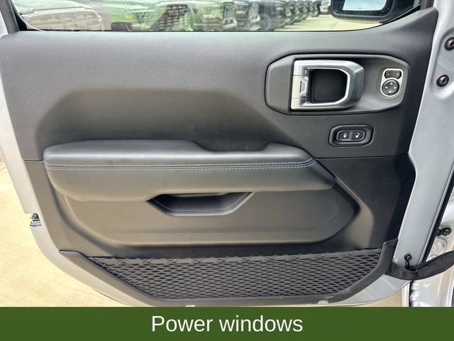 Used 2024 Jeep Wrangler High Altitude image 24