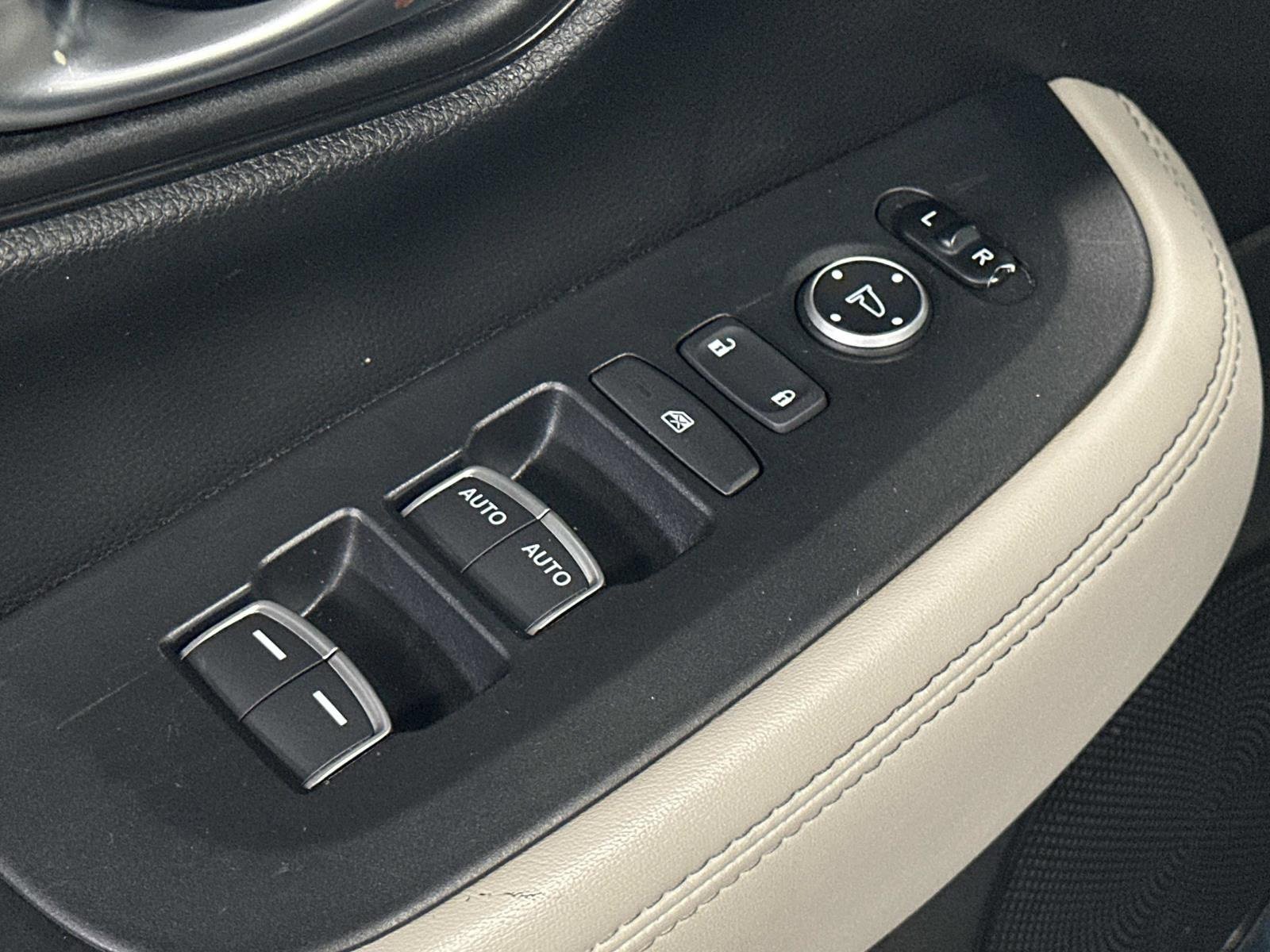 Used 2023 Honda HR-V EX-L image 15