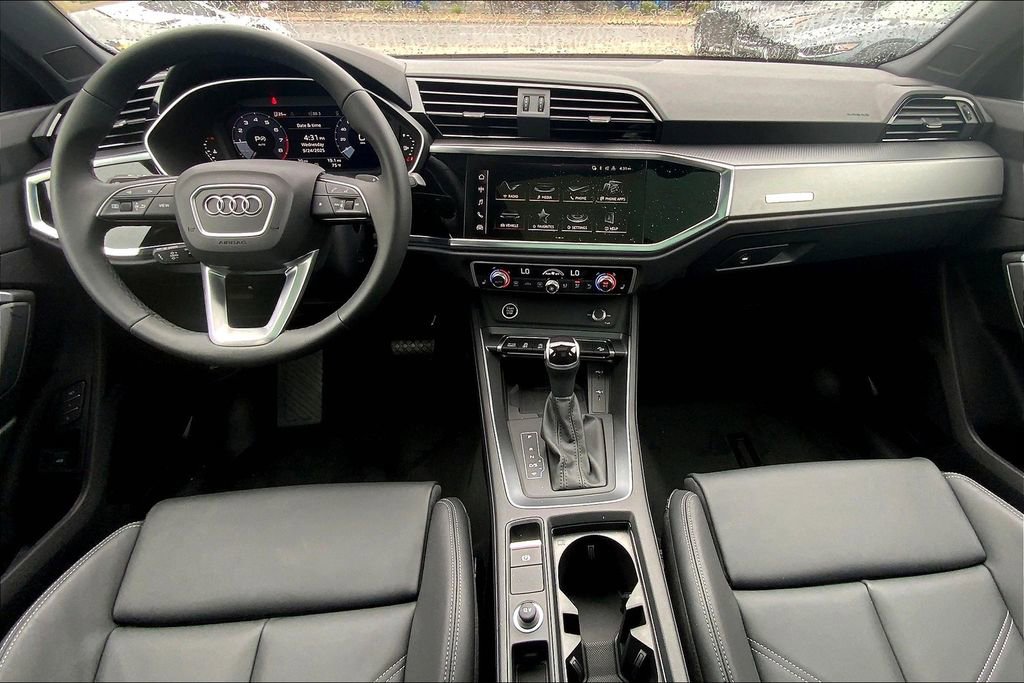 New 2025 Audi Q3 2.0T Premium image 5
