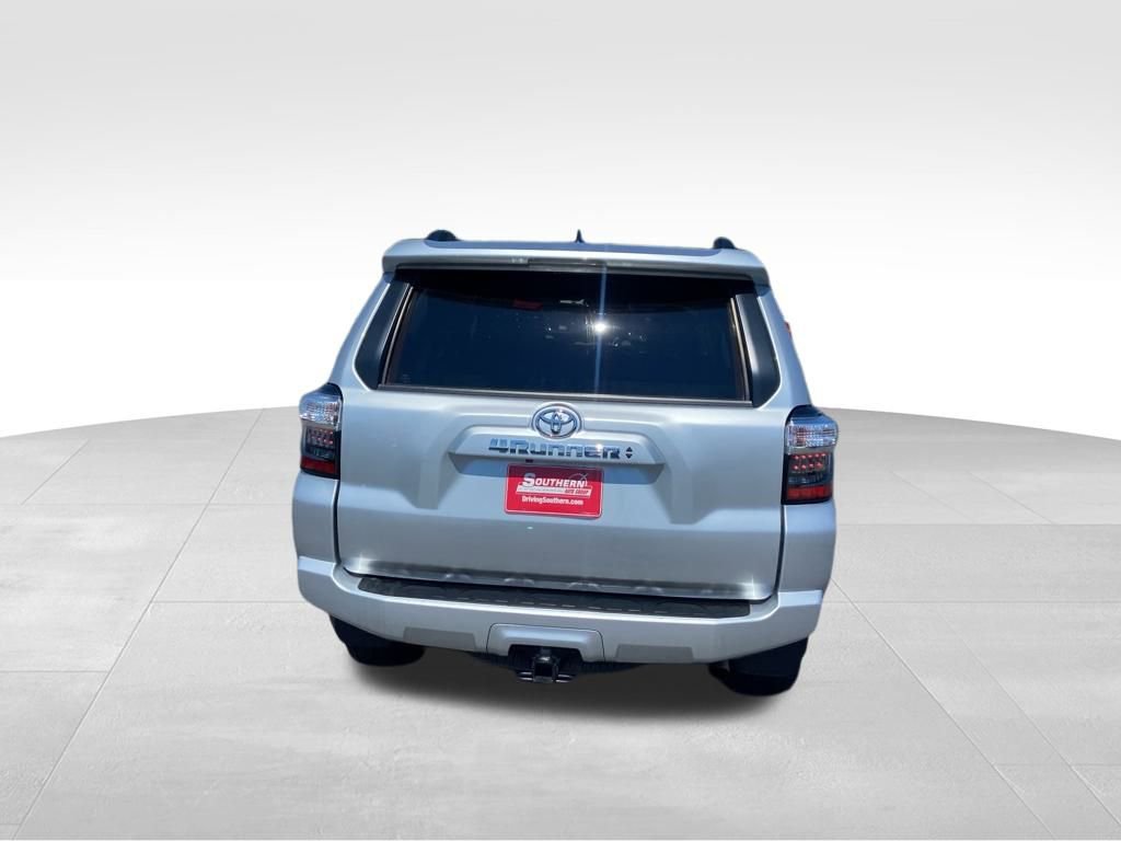 Used 2024 Toyota 4Runner SR5 image 41