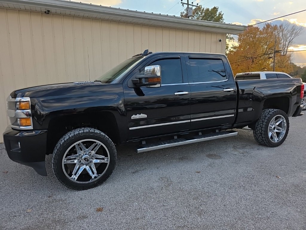 Used 2016 Chevrolet Silverado 2500 High Country w/ Duramax Plus Package image 13