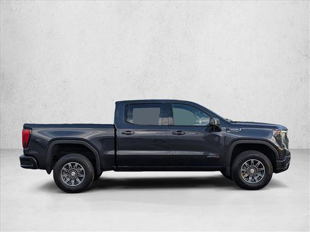 Used 2024 GMC Sierra 1500 AT4 w/ AT4 Preferred Package AWD/4WD image 4